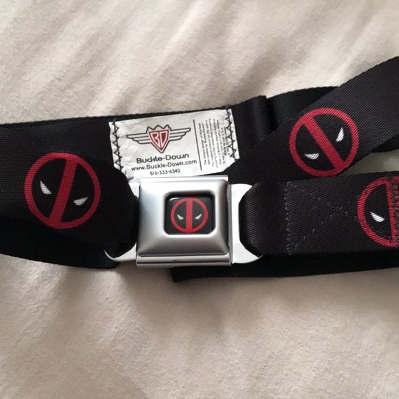deadpool buckle